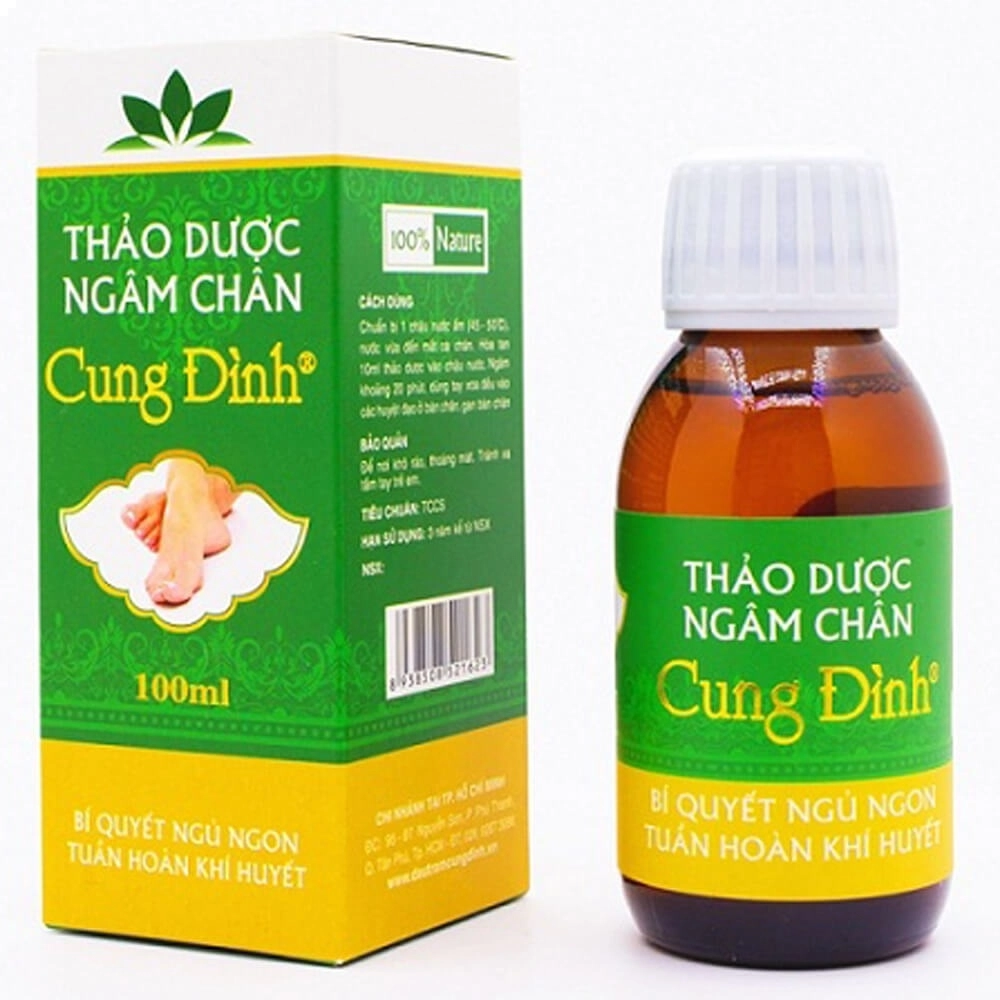    Thảo dược ngâm chân Cung Đình (Nguồn: Con Cưng)