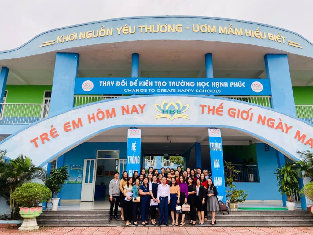 Đội ngũ giáo viên trường mầm non Hoa Sen (Nguồn: Internet)