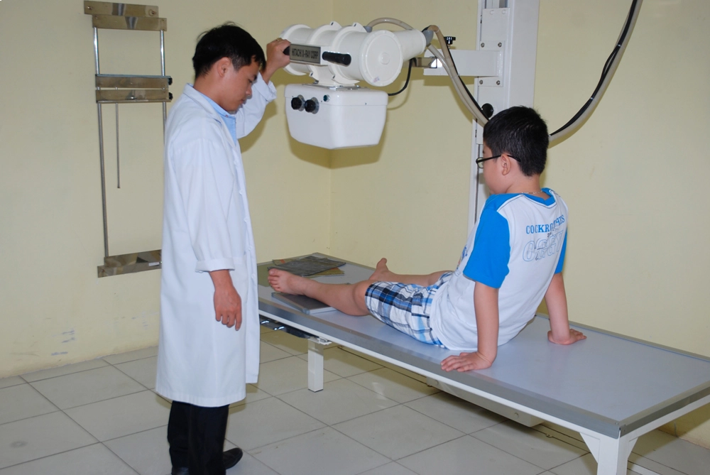 Phòng khám có đầy đủ các thiết bị máy móc để thăm khám cho các con (Nguồn: Internet)