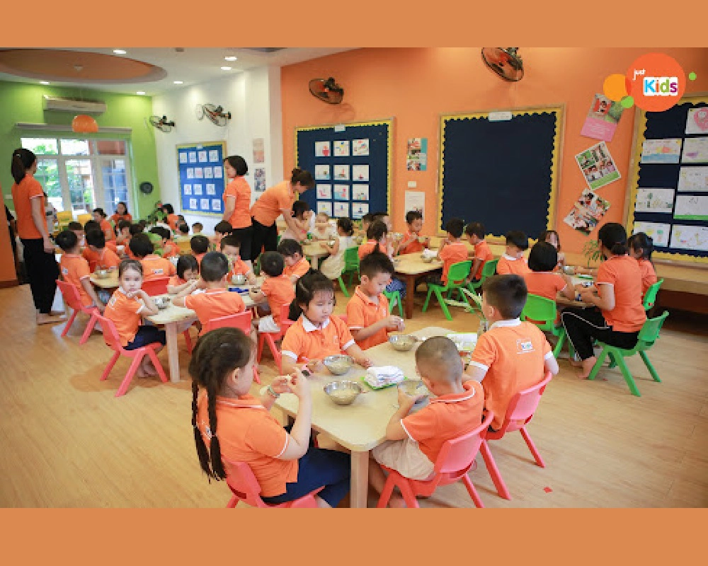 truong-mam-non-quan-hoan-kiem (4)