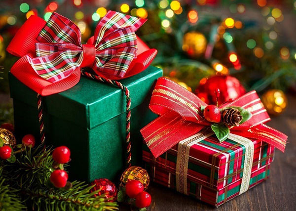 Không biết tặng gì cho con yêu của mình trong ngày Giáng Sinh năm nay? Hãy xem qua các quà noel cho bé, đảm bảo sẽ tìm được món quà thật ưng ý và đáng nhớ cho bé.