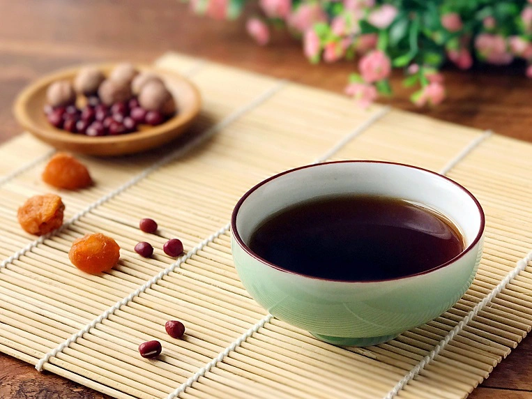 bầu uống trà sữa được không