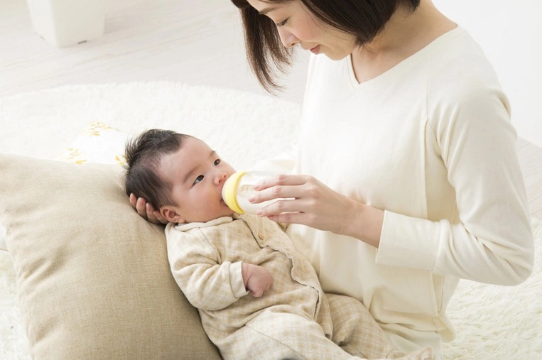 tại sao bé biếng ăn chậm tăng cân