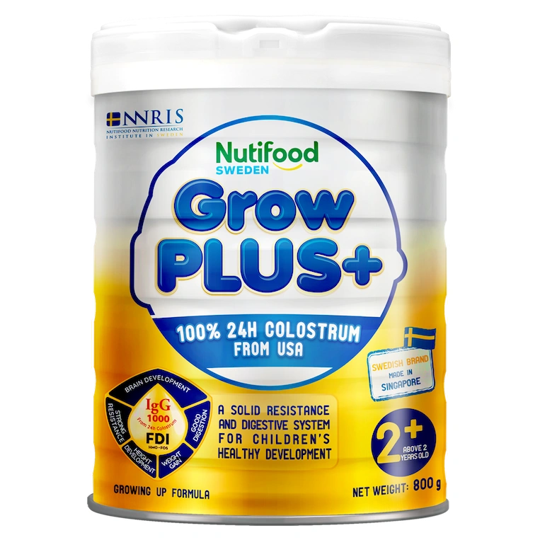 GrowPLUS+ Sữa Non Vàng chứa sữa non của bò Mỹ được lấy trong vòng 24 giờ sau sinh.