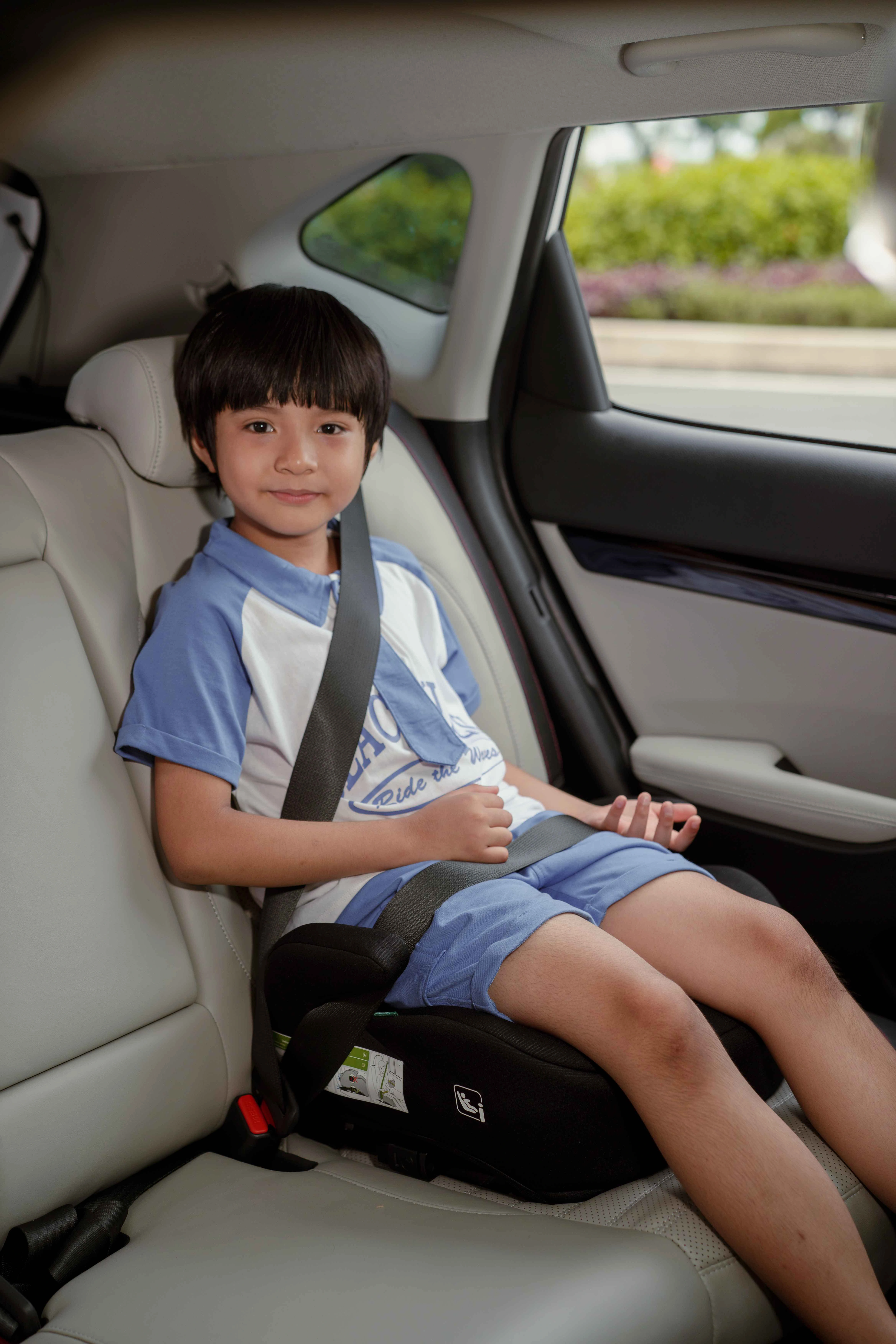 ghế ngồi ô tô cho bé Animo