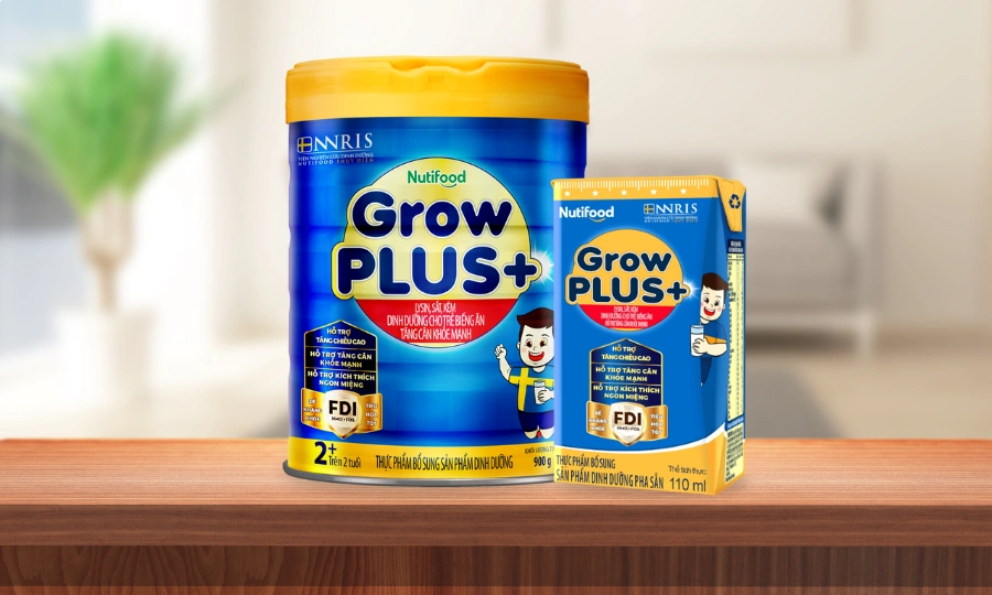 So sánh sữa Grow Plus pha sẵn và sữa bột Grow Plus
