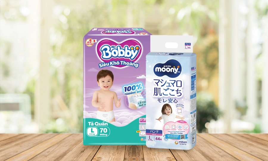 Chọn bỉm Bobby hay bỉm Moony c&ograve;n t&ugrave;y thuộc v&agrave;o nhu cầu của mẹ v&agrave; b&eacute;.