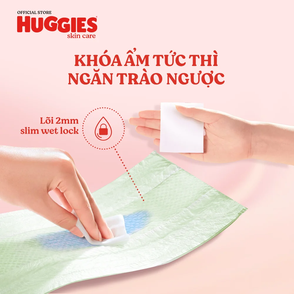 Huggies Skincare c&oacute; khả năng thấm h&uacute;t nhanh, kh&oacute;a ẩm tốt.