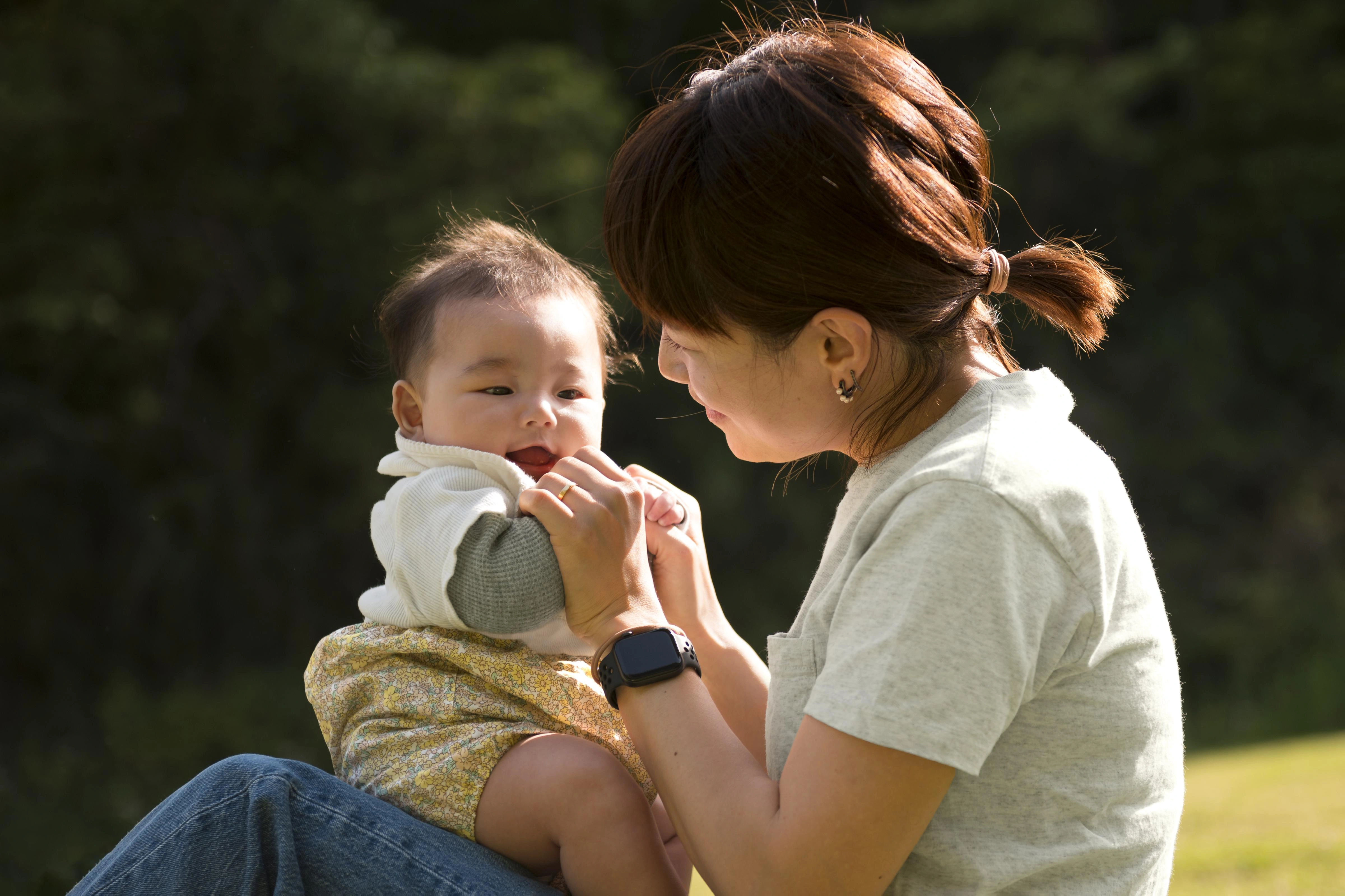 Sữa chua giúp cải thiện hệ miễn dịch đường ruột cho bé.