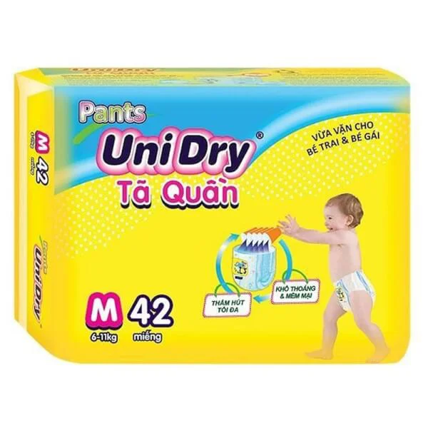 Bỉm UniDry sở hữu lưng thun đệm tơ 360&deg; linh hoạt, chống tr&agrave;n khi con vận động.