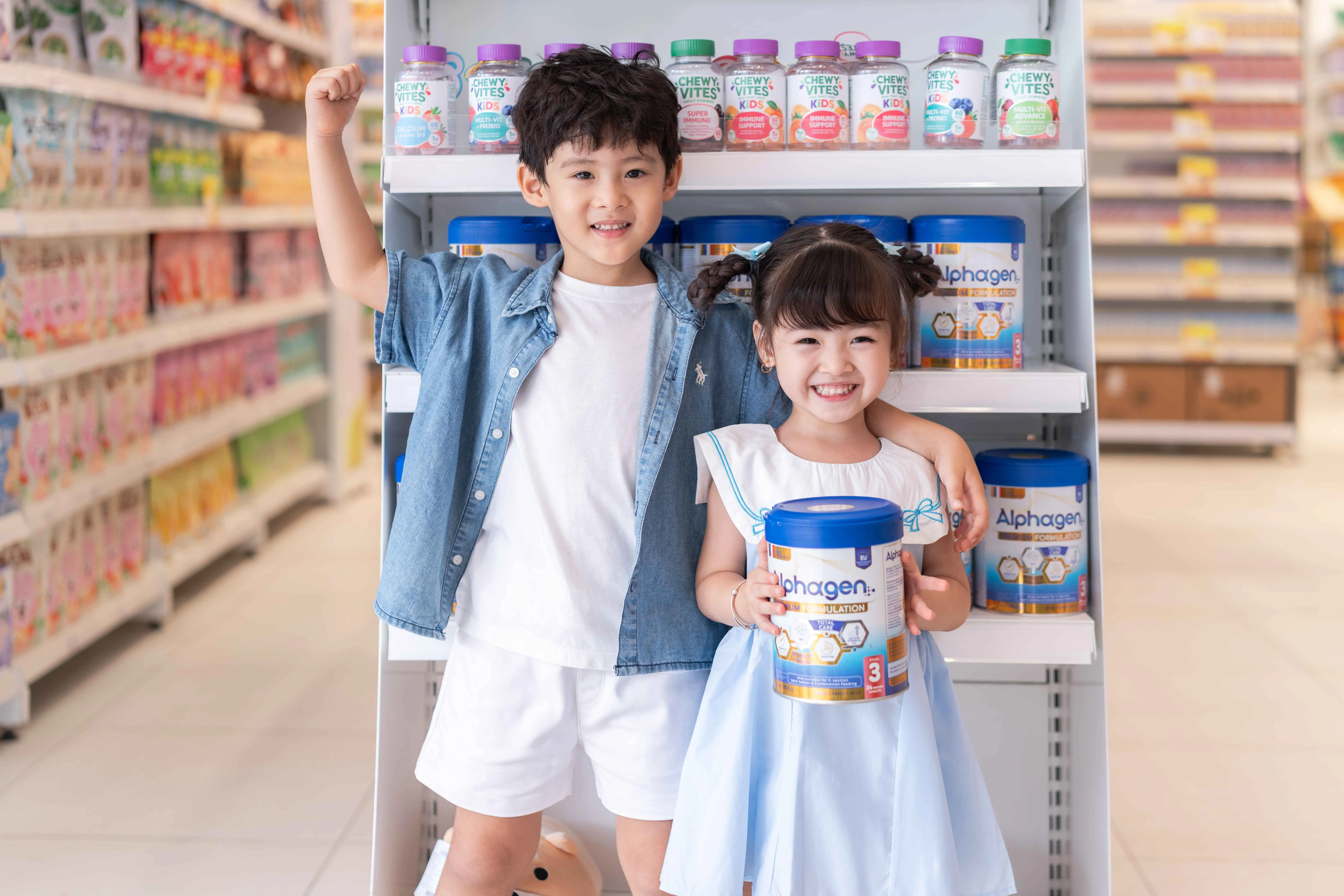 Sữa Alphagen điều chỉnh lượng đạm linh hoạt, gi&uacute;p con nạp năng lượng bền bỉ để ph&aacute;t triển đạt chuẩn.