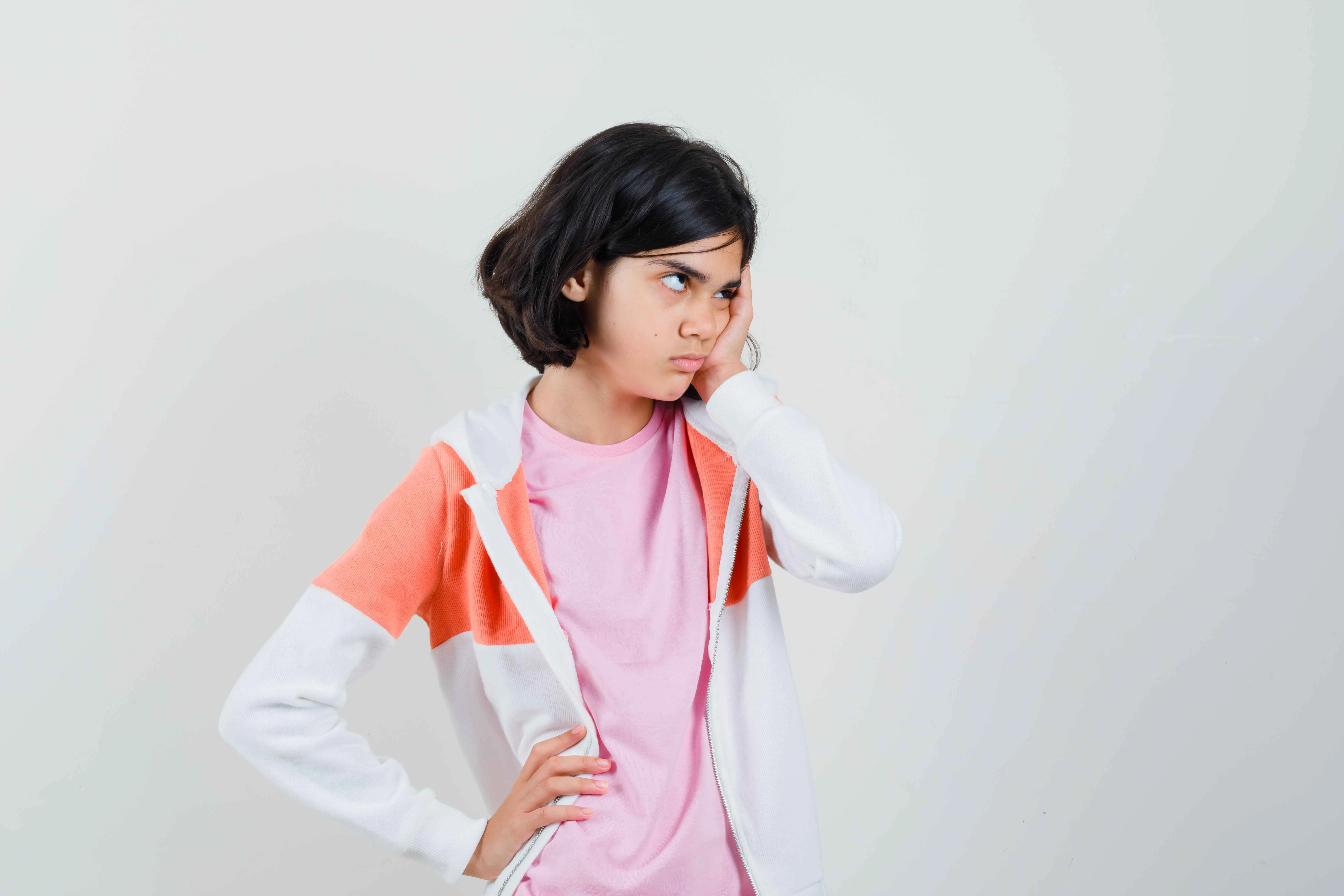 Tuổi dậy th&igrave; kh&ocirc;ng chỉ thay đổi lớn về chiều cao - c&acirc;n nặng của b&eacute; g&aacute;i m&agrave; c&ograve;n l&agrave; t&acirc;m sinh l&yacute;.