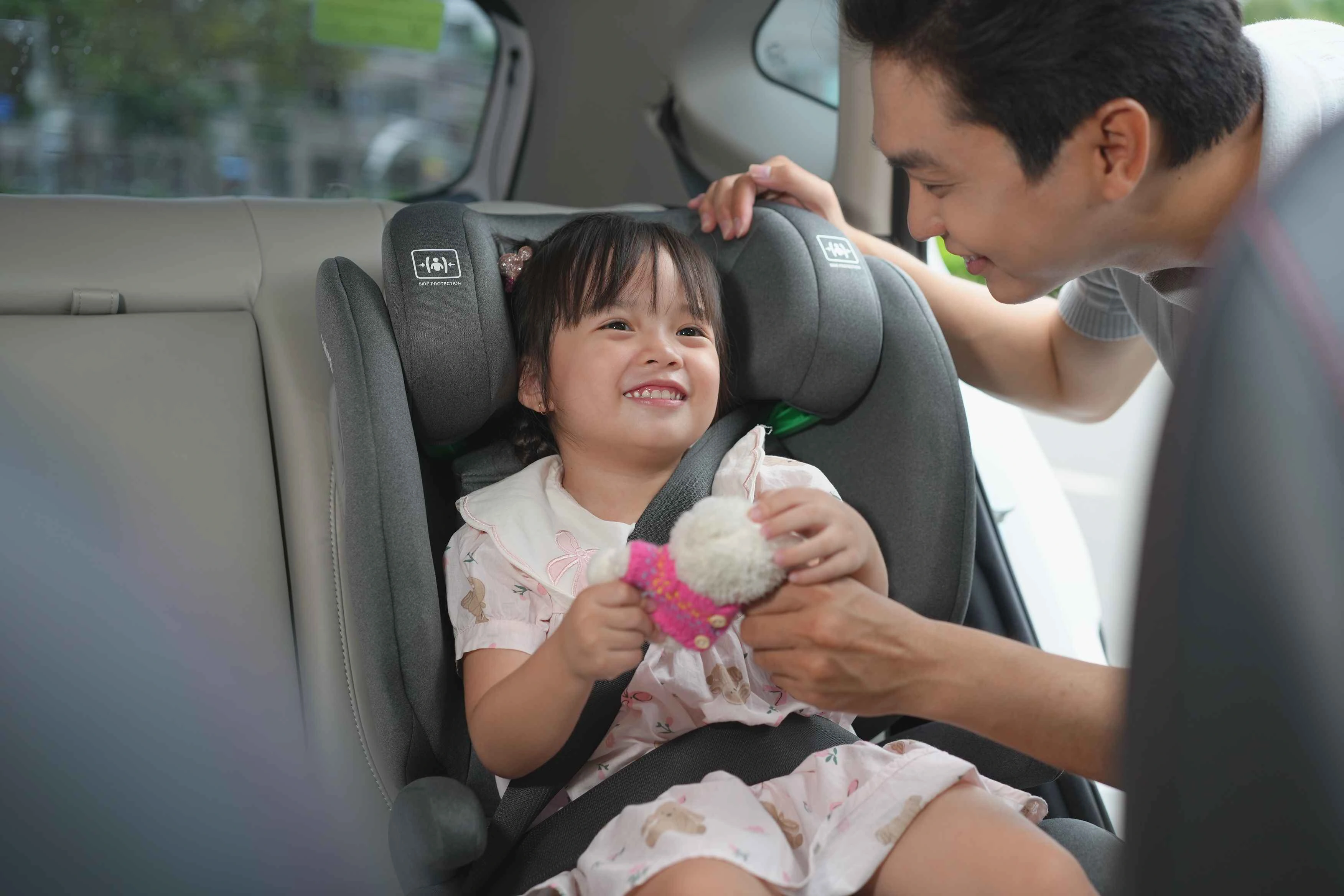 4 ti&ecirc;u ch&iacute; chọn ghế ngồi &ocirc; t&ocirc; d&agrave;nh cho b&eacute; 3 tuổi.