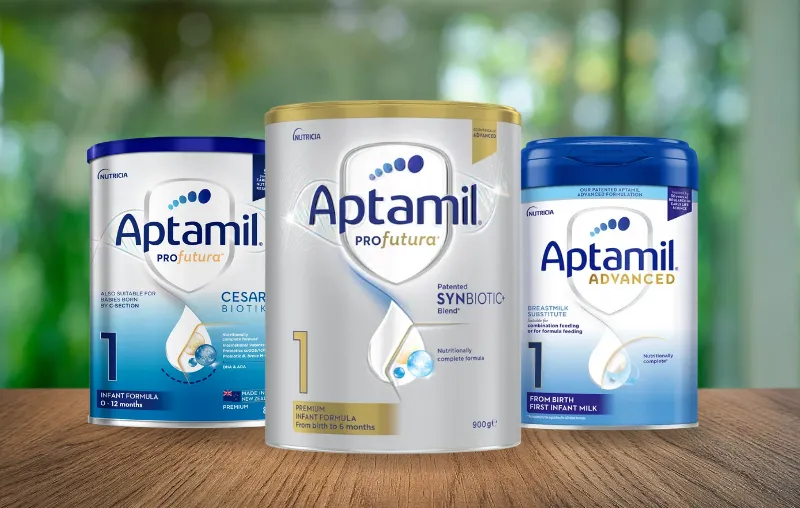 Nhận diện nhanh ch&oacute;ng sự kh&aacute;c nhau giữa Aptamil &Uacute;c, Anh v&agrave; New Zealand qua bao b&igrave; sản phẩm.